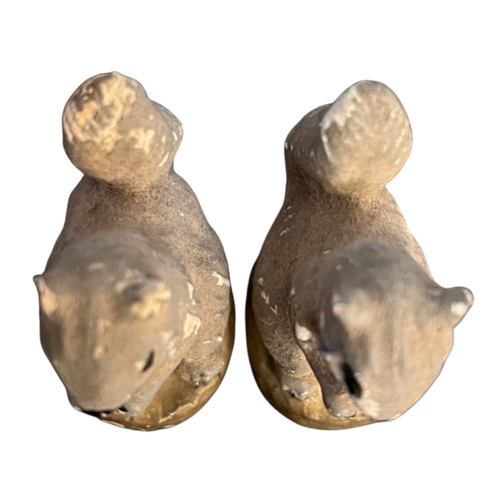 Vintage Painted Chalkware Gray Squirrel Miniature Figurines Pair Eating Nuts 2” - Picture 6 of 8